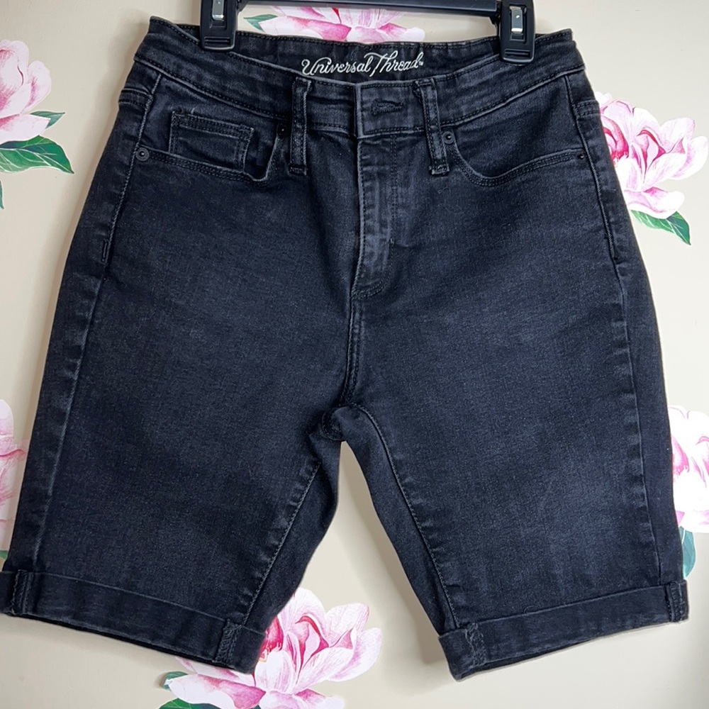 Universal Thread 🧵Denim Shorts/Bermuda.  Y-4